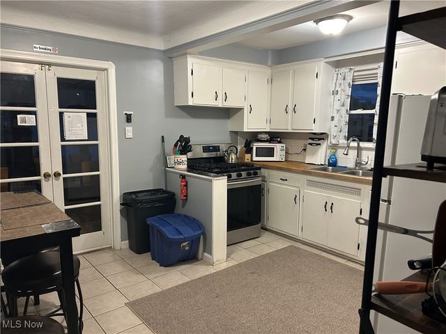 9304 Torrance Avenue, Brooklyn, OH 44144