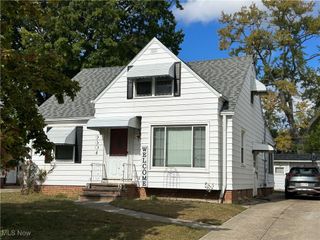 9304 Torrance Avenue, Brooklyn, OH 44144