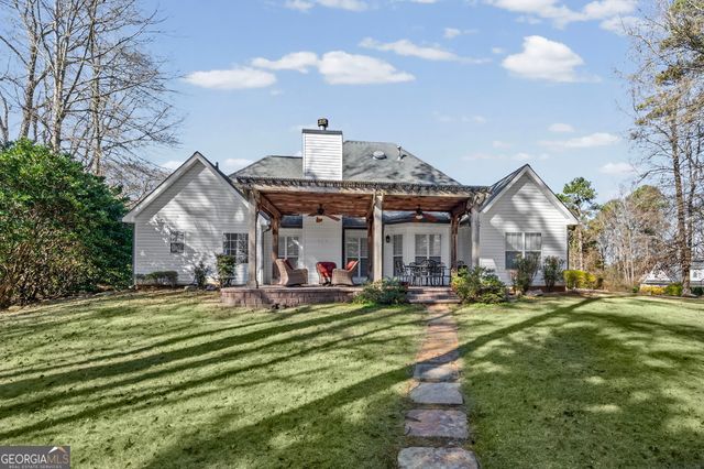 55 Ashland Grove Court, Sharpsburg, GA 30277