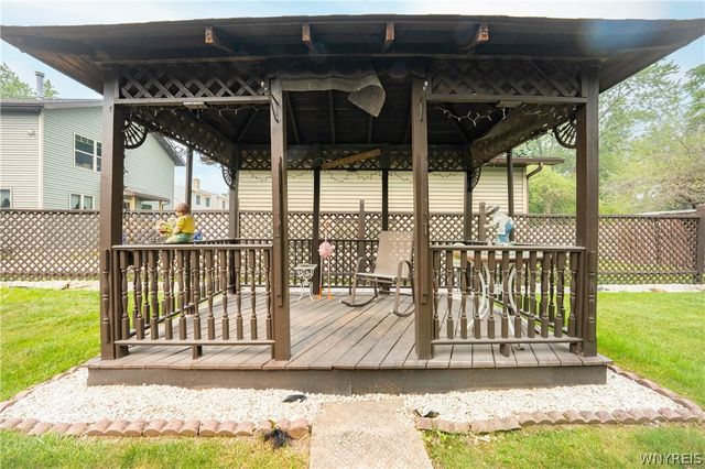 294 North Avenue, West Seneca, NY 14224