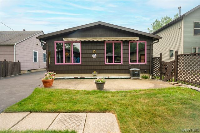 294 North Avenue, West Seneca, NY 14224