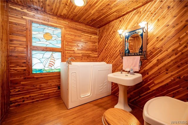 294 North Avenue, West Seneca, NY 14224