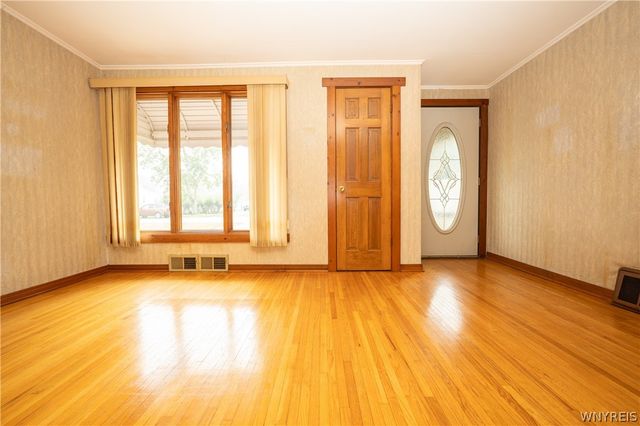 294 North Avenue, West Seneca, NY 14224