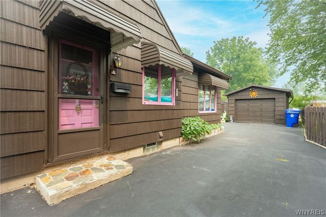 294 North Avenue, West Seneca, NY 14224