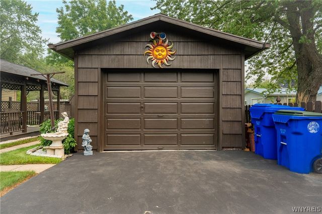 294 North Avenue, West Seneca, NY 14224