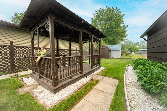 294 North Avenue, West Seneca, NY 14224
