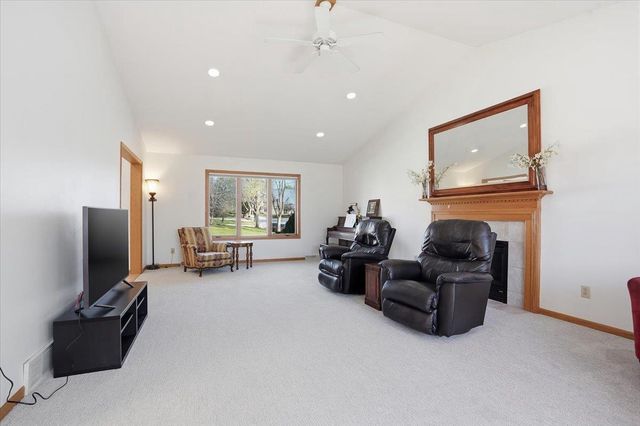 3609 Ice Age Drive, Madison, WI 53719