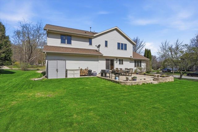 3609 Ice Age Drive, Madison, WI 53719