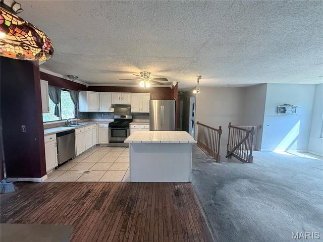 5429 Nantucket Court, High Ridge, MO 63049