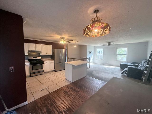 5429 Nantucket Court, High Ridge, MO 63049