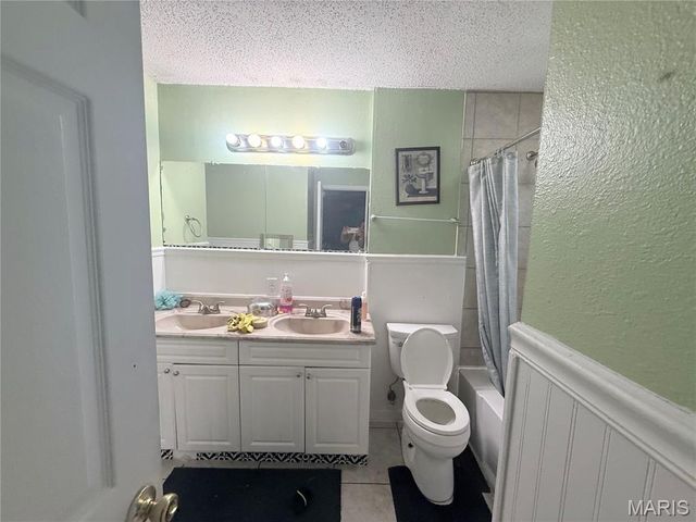 5429 Nantucket Court, High Ridge, MO 63049