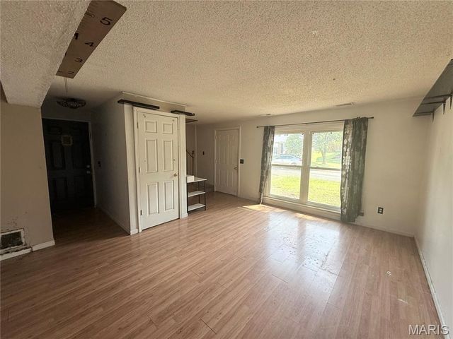 5429 Nantucket Court, High Ridge, MO 63049