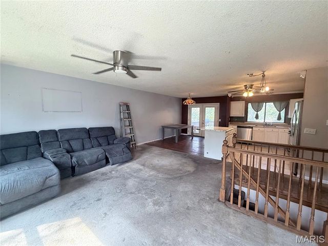 5429 Nantucket Court, High Ridge, MO 63049