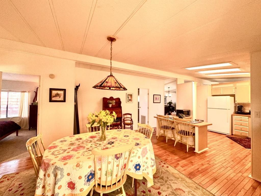 Image 10 of property listing at 33 Sailfish Court, Half Moon Bay, CA 94019