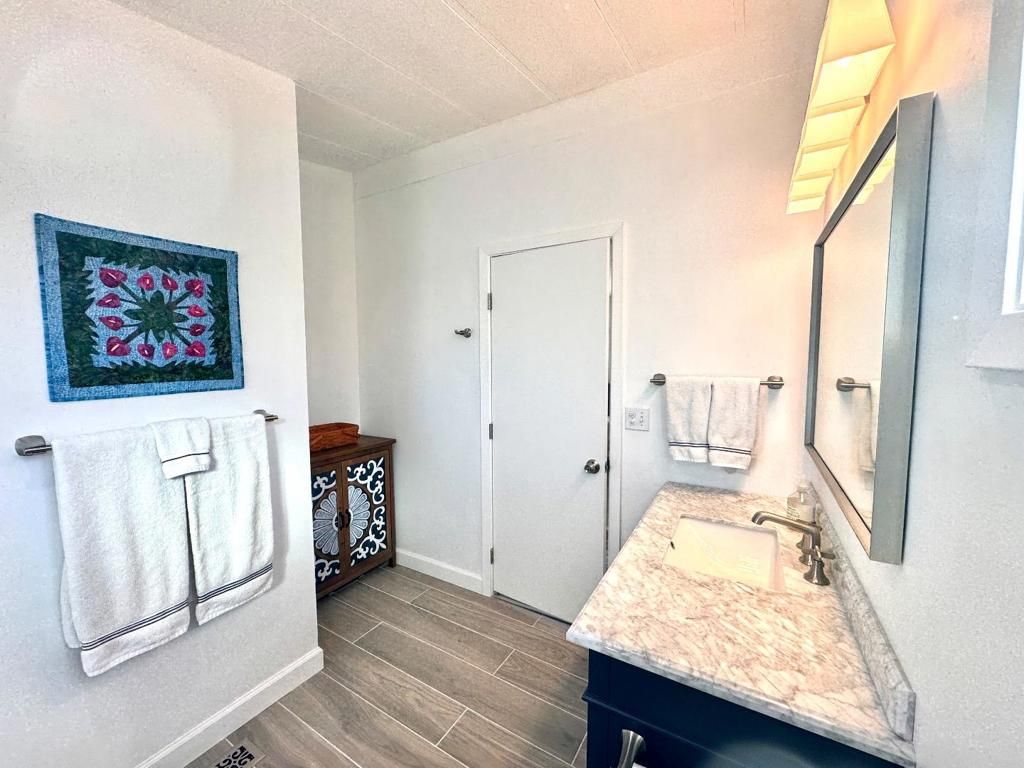 Image 13 of property listing at 33 Sailfish Court, Half Moon Bay, CA 94019