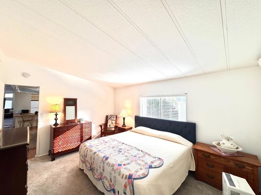 Image 15 of property listing at 33 Sailfish Court, Half Moon Bay, CA 94019