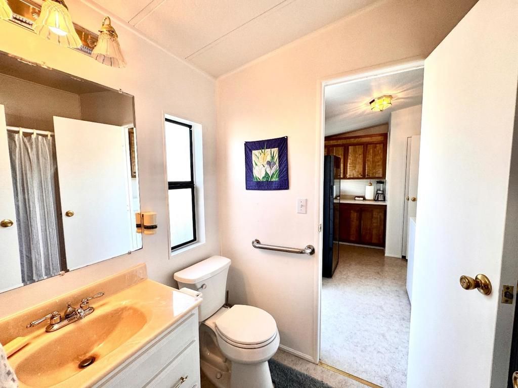 Image 18 of property listing at 33 Sailfish Court, Half Moon Bay, CA 94019