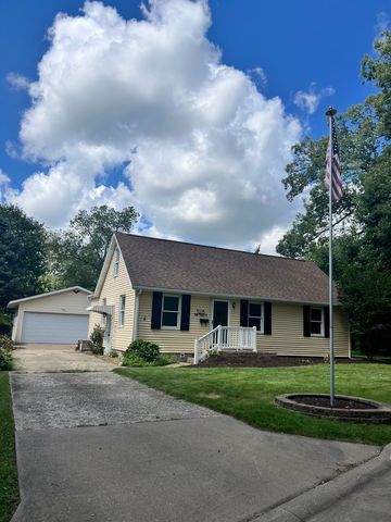 3223 53rd Street B, Moline, IL 61265