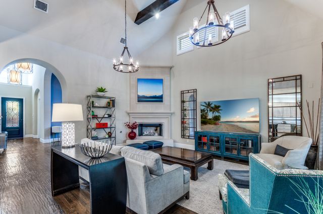 647 Fountainview Drive, Irving, TX 75039