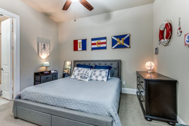 647 Fountainview Drive, Irving, TX 75039