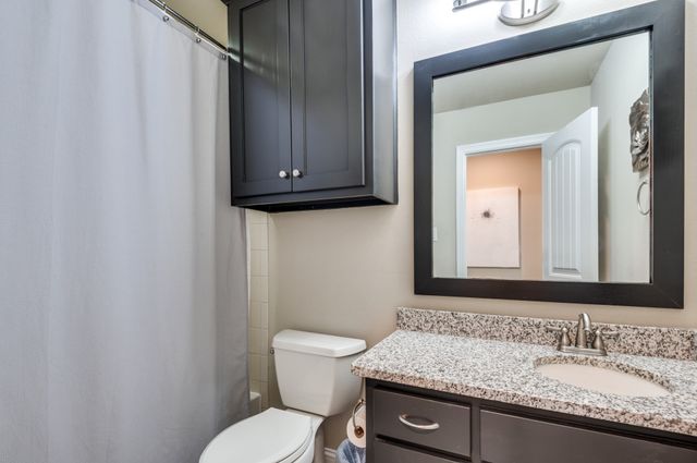 647 Fountainview Drive, Irving, TX 75039