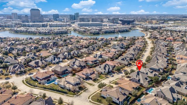 647 Fountainview Drive, Irving, TX 75039