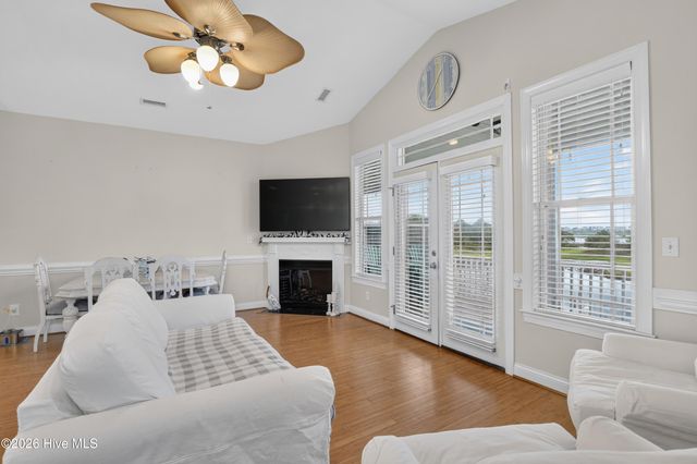 302 Vesta Court, Surf City, NC 28445