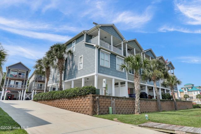 302 Vesta Court, Surf City, NC 28445