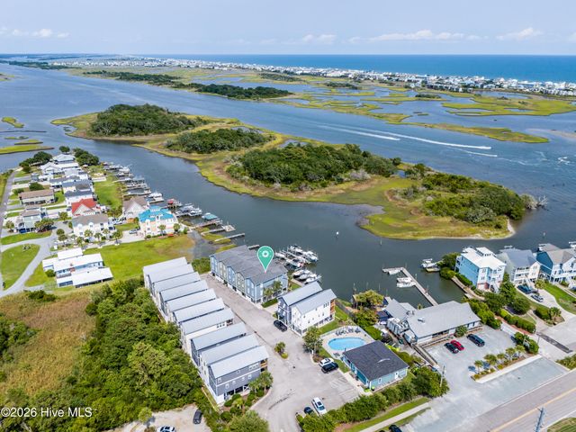 302 Vesta Court, Surf City, NC 28445