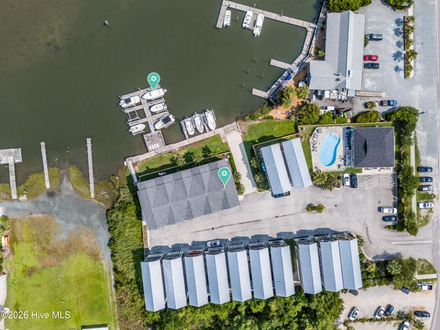 302 Vesta Court, Surf City, NC 28445
