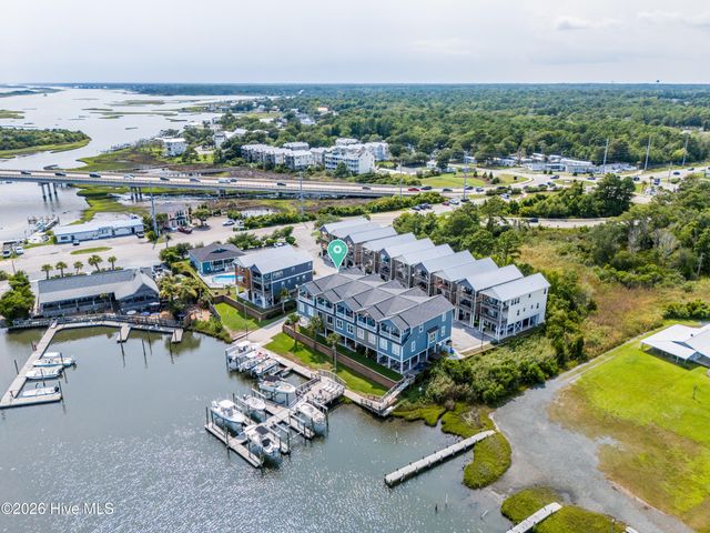 302 Vesta Court, Surf City, NC 28445