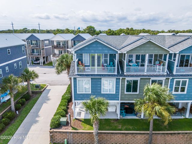 302 Vesta Court, Surf City, NC 28445