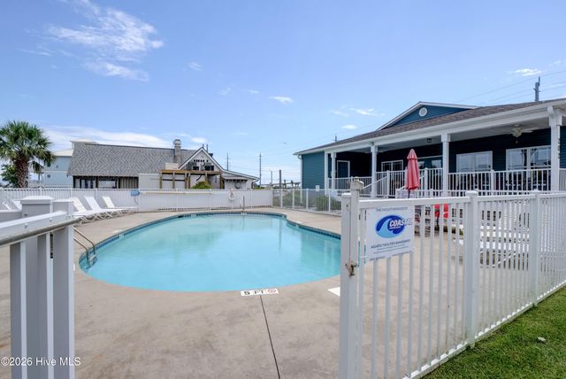 302 Vesta Court, Surf City, NC 28445