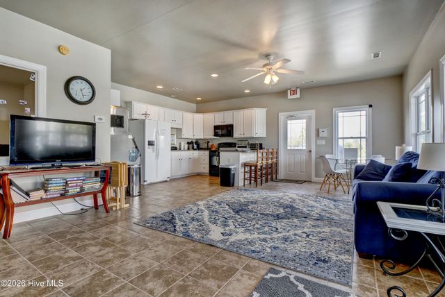 302 Vesta Court, Surf City, NC 28445
