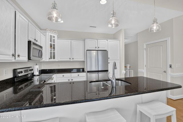 302 Vesta Court, Surf City, NC 28445