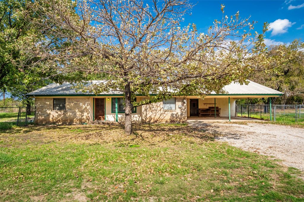 199 Park Street, Newark, TX 76071 — photo 2