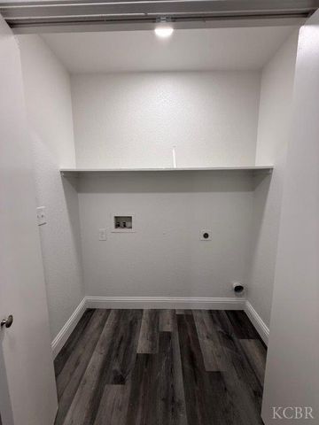 7127 N Antioch Avenue, Fresno, CA 93722