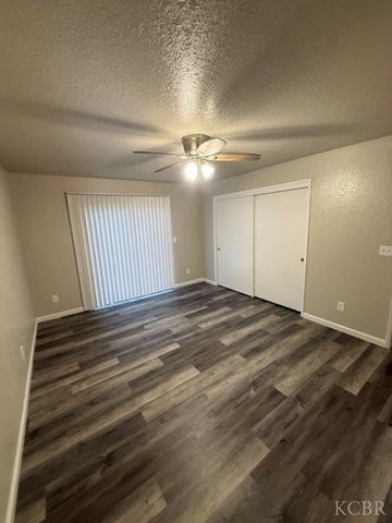 7127 N Antioch Avenue, Fresno, CA 93722