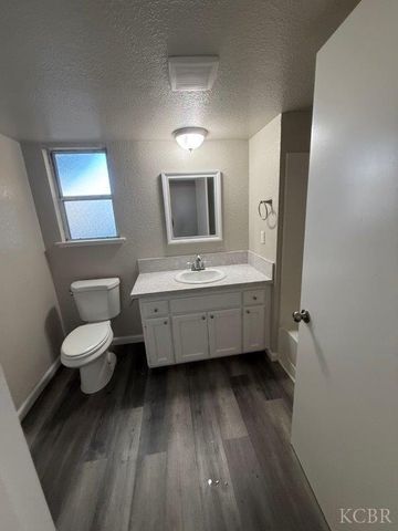 7127 N Antioch Avenue, Fresno, CA 93722