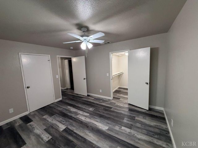 7127 N Antioch Avenue, Fresno, CA 93722