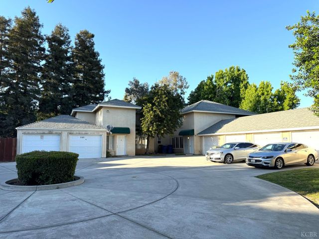 7127 N Antioch Avenue, Fresno, CA 93722