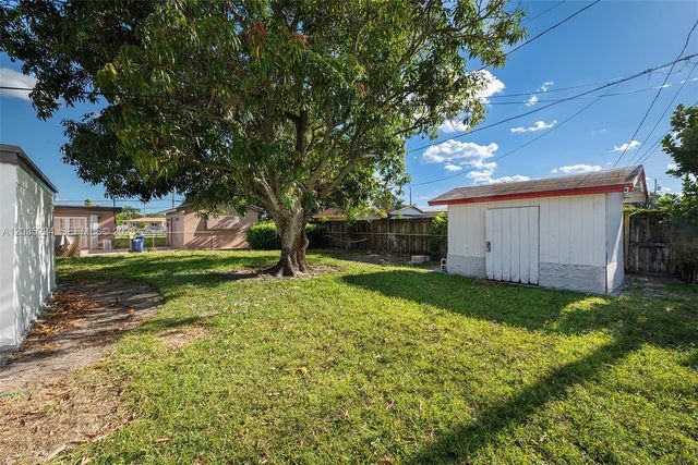 1421 NW 33rd Ave, Lauderhill, FL 33311
