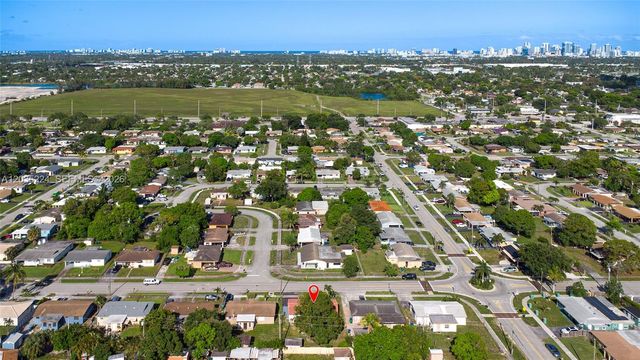 1421 NW 33rd Ave, Lauderhill, FL 33311