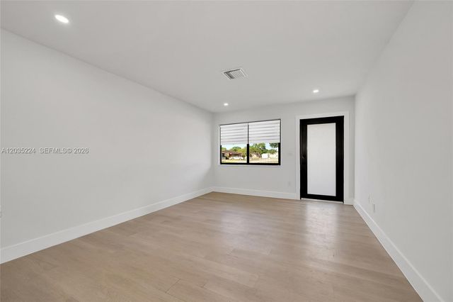 1421 NW 33rd Ave, Lauderhill, FL 33311