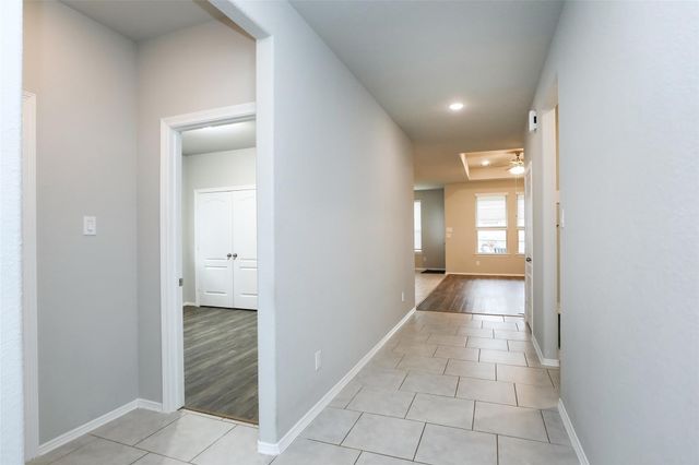 40219 S Hill Pass, Magnolia, TX 77354