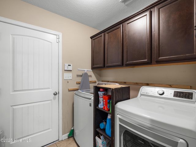 206 Riverstone Court, Jacksonville, NC 28546