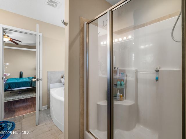 206 Riverstone Court, Jacksonville, NC 28546