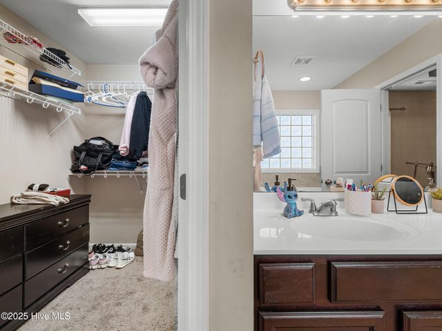 206 Riverstone Court, Jacksonville, NC 28546
