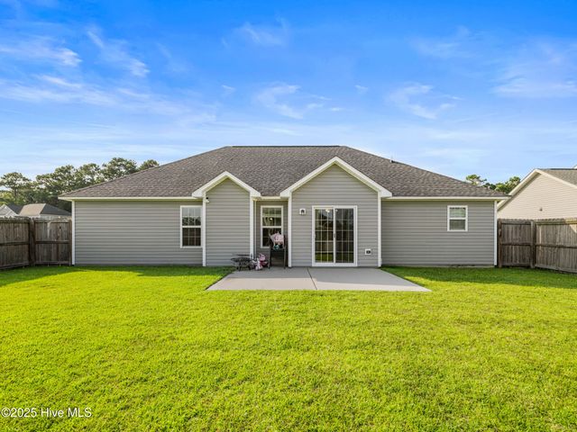 206 Riverstone Court, Jacksonville, NC 28546