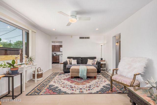 1130 E Spring Street, Tucson, AZ 85719